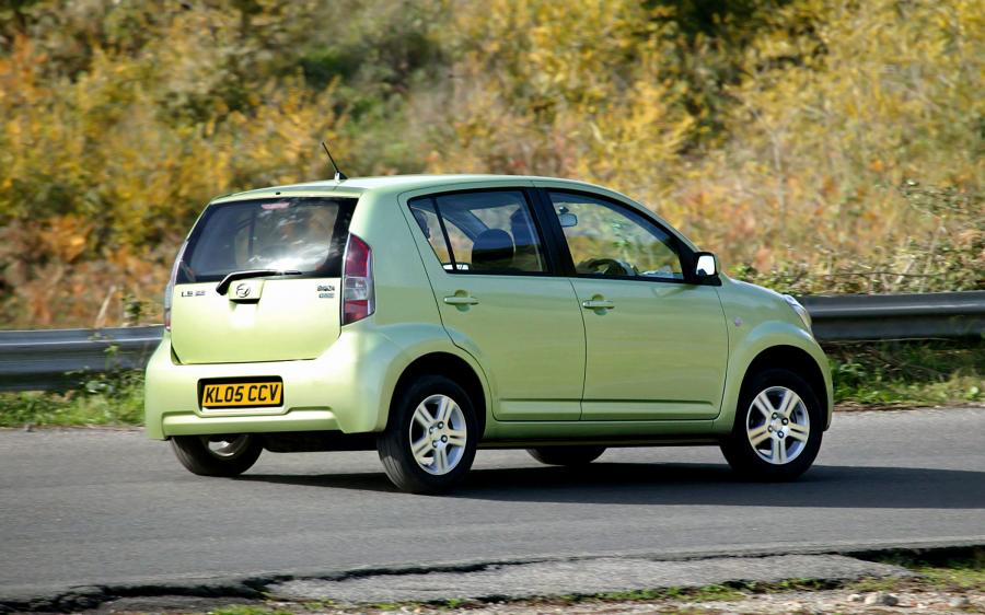  Daihatsu Sirion 2005 года  (UK) (фото 13 из 15)
